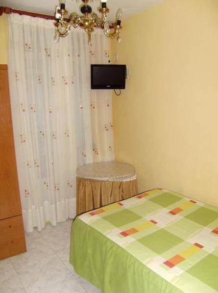 Hostal Miguel Angel Madrid Exterior photo