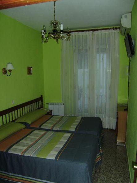 Hostal Miguel Angel Madrid Room photo