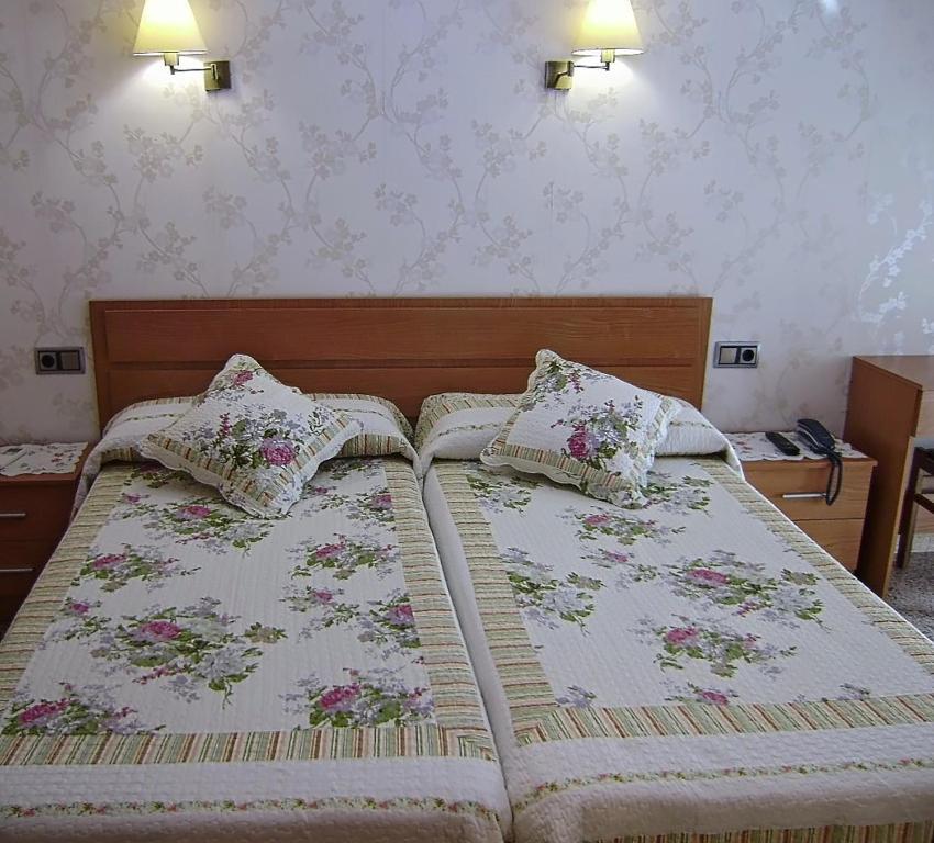 Hostal Miguel Angel Madrid Room photo