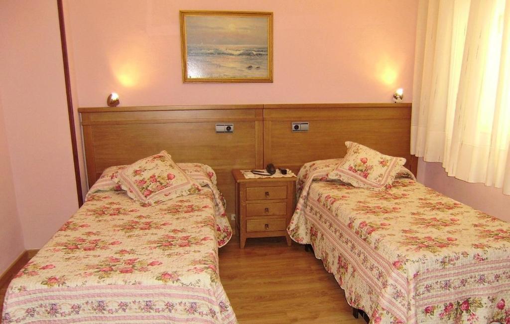 Hostal Miguel Angel Madrid Room photo