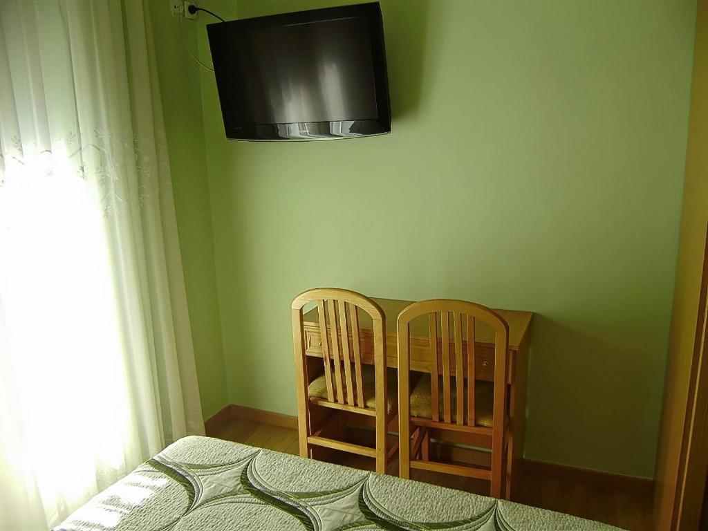 Hostal Miguel Angel Madrid Room photo